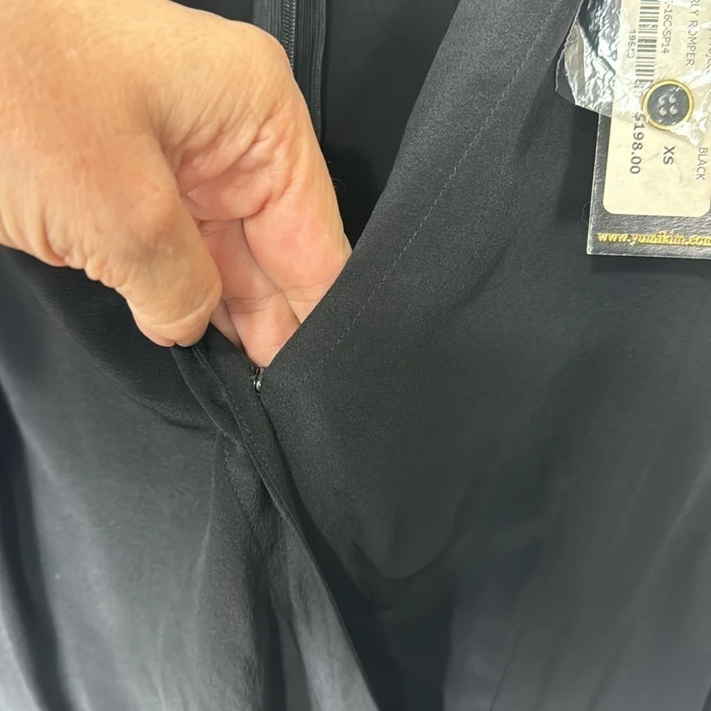 Yumi Kim Carly Romper Women's XS Black 100% Silk NWT Pockets‎ - Picture 6 of 14